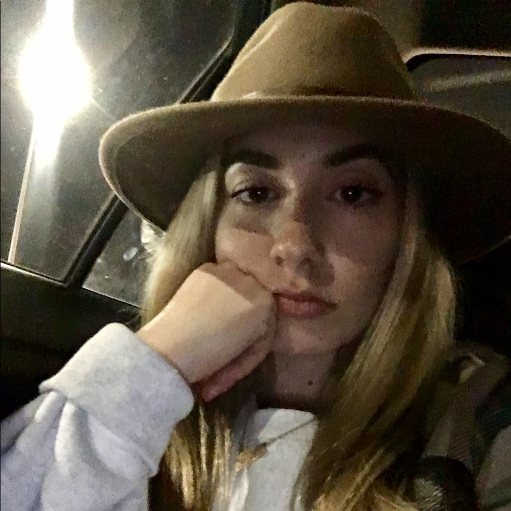 Meet your Posher, Kelli